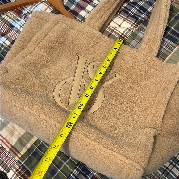 Victoria’s Secret Fuzzy Tan Colored Arm/Shoulder Bag - Picture 7 of 7